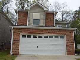 Single Family Home For Rent in McDonough, GA