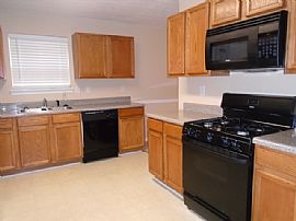 Single Family Home For Rent in McDonough, GA (Photo 3 of 6)