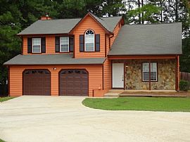 Single Family Home For Rent in Hampton, GA