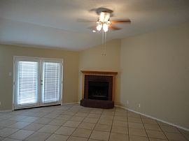 Single Family Home For Rent in Killeen, TX (Photo 2 of 10)
