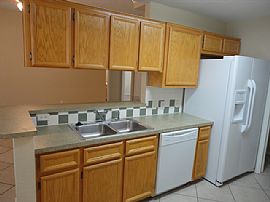 Single Family Home For Rent in Killeen, TX (Photo 5 of 10)