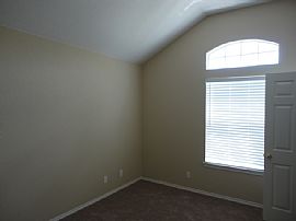 Single Family Home For Rent in Killeen, TX (Photo 7 of 10)