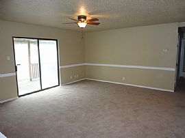 Single Family Home For Rent in San Antonio, TX (Photo 2 of 7)