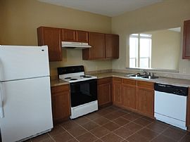 Single Family Home For Rent in San Antonio, TX (Photo 4 of 8)