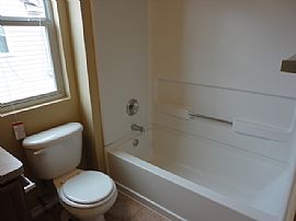 Single Family Home For Rent in San Antonio, TX (Photo 8 of 8)