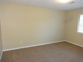 Single Family Home For Rent in Houston, TX (Photo 6 of 8)