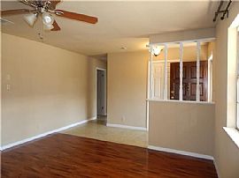 2 Beds 1 Bath 1,012 Sq Ft 603 W 6th St Georgetown, Tx 7 in Georgetown, TX (Photo 4 of 6)
