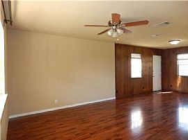 2 Beds 1 Bath 1,012 Sq Ft 603 W 6th St Georgetown, Tx 7 in Georgetown, TX (Photo 5 of 6)