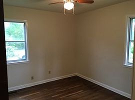  1913 Willis Rd, North Chesterfield, Va 23237 2 Beds 1 Bath 784 in Richmond, VA (Photo 2 of 7)