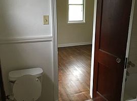  1913 Willis Rd, North Chesterfield, Va 23237 2 Beds 1 Bath 784 in Richmond, VA (Photo 3 of 7)