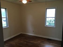  1913 Willis Rd, North Chesterfield, Va 23237 2 Beds 1 Bath 784 in Richmond, VA (Photo 4 of 7)