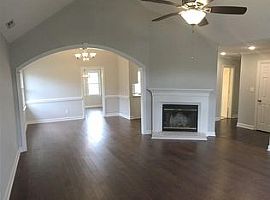 110 Mcdermotts Way, Madison, Al 35758 3 Beds 2 Baths 1,700 Sqft in Madison, AL (Photo 11 of 12)