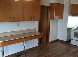  6524 Se 87th Ave, Portland, Or 97266 3 Beds 1 Bath 870 Sqft in Portland, OR (Photo 4 of 6)