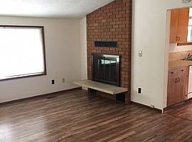  6524 Se 87th Ave, Portland, Or 97266 3 Beds 1 Bath 870 Sqft in Portland, OR (Photo 5 of 6)