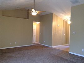 Single Family Home For Rent in Englewood, OH (Photo 2 of 8)