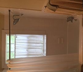 404 Taylor St, Columbia, Sc 29201 2 Beds 1 Bath 825 Sqft in Columbia, SC (Photo 4 of 5)