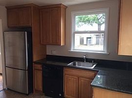  22043 Queen St, Castro Valley, Ca 94546 2 Beds 1 Bath 984 Sqft in Castro Valley, CA (Photo 5 of 5)