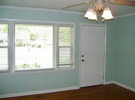  114 King Richard Ct, Jacksonville, Nc 28546 3 Beds 2 Baths 1,2 in Jacksonville, NC (Photo 2 of 8)