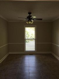 Lovely 4 Beds 2.5 Baths in Louisville, KY (Photo 11 of 12)