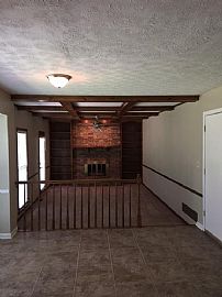 Lovely 4 Beds 2.5 Baths in Louisville, KY (Photo 6 of 12)