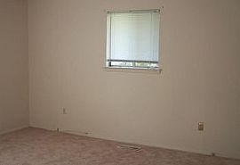  8821 Sigrid Rd, Randallstown, Md 21133 3 Beds 2.5 Baths -- Sqf in Randallstown, MD (Photo 2 of 7)