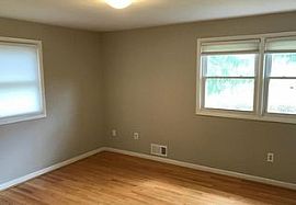  7471 Clifton Rd, Clifton, Va 20124 3 Beds 3 Baths 2,467 Sqft in Clifton, VA (Photo 2 of 7)