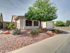 Hard to Find 5-Bedroom Single Level with a Pool in Glendale, AZ (Photo 2 of 5)