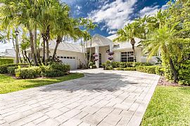 9155 Baybury Ln, West Palm Beach, Fl 33411 in West Palm Beach, FL