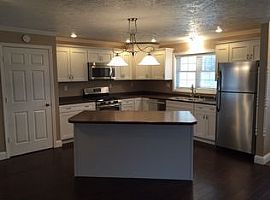  509 Nevada St, Carterville, Il 62918 3 Beds 2 Baths 1,218 Sqft in Carterville, IL (Photo 3 of 5)