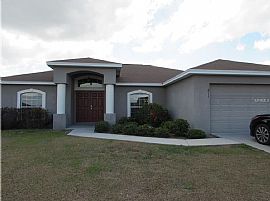 211 Highland Meadows Ct, Davenport, Fl 33837 in Davenport, FL