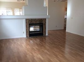  1437 E J St, Oakdale, Ca 95361 3 Beds 2 Baths 1,714 Sqft in Oakdale, CA (Photo 4 of 8)