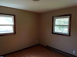  86 Lingo Dr, Dover, De 19901 4 Beds 1 Bath 1,056 Sqft in Dover, DE (Photo 3 of 7)