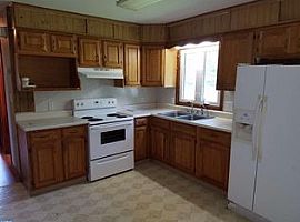  86 Lingo Dr, Dover, De 19901 4 Beds 1 Bath 1,056 Sqft in Dover, DE (Photo 5 of 7)