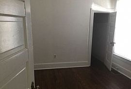  1748 S Ogden St, Denver, Co 80210 2 Beds 1.5 Baths 959 Sqft in Denver, CO (Photo 2 of 5)