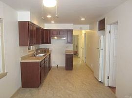2211 W Marquette Rd, Chicago, Il 60636 3 Beds 1 Bath 1,080 Sqft in Chicago, IL (Photo 4 of 10)