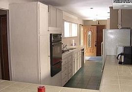  31000 Summit Ln, Pepper Pike, Oh 44124 3 Beds 2 Baths 1,763 Sq in Pepper Pike, OH (Photo 5 of 5)