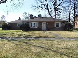  524 East Dr, Dayton, Oh 45419 2 Beds 1 Bath 840 Sqft in Dayton, OH