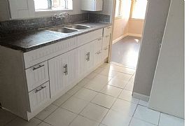 Studio 1 Bath -- Sqft...1102 Dawson Ave Apt 1 in Long Beach, CA (Photo 5 of 6)