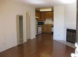 2 Beds 1.5 Bath Home in San Diego, CA (Photo 2 of 2)