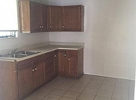 6025 Ivy St in Birmingham, AL (Photo 3 of 10)