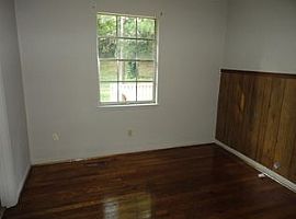 5180 Beacon Dr in Birmingham, AL (Photo 6 of 10)