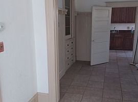 630 E 11th St, in Oakland, CA (Photo 2 of 12)