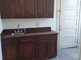 630 E 11th St, in Oakland, CA (Photo 6 of 12)