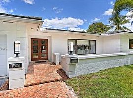 1531 Salvatierra Dr, Coral Gables, Fl 33134 in Coral Gables, FL (Photo 11 of 12)