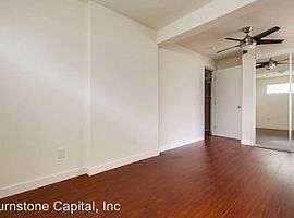 2 Beds 1 Bath Home in Long Beach, CA (Photo 3 of 3)