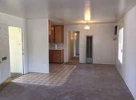 3 Beds 2 Baths Home in Long Beach, CA (Photo 3 of 3)
