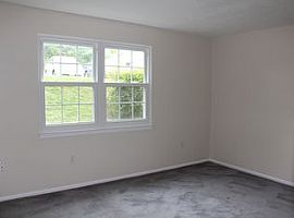 2 Beds 2 Baths in Woodbridge, VA (Photo 3 of 3)