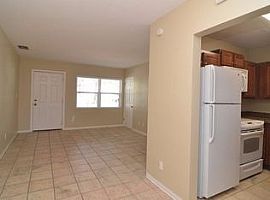 6287 21st Way S in Saint Petersburg, FL (Photo 11 of 12)