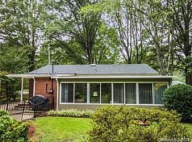 1808 Pickens Ct in Charlotte, NC (Photo 4 of 10)