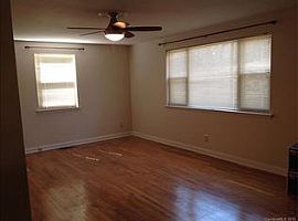 1808 Pickens Ct in Charlotte, NC (Photo 6 of 10)